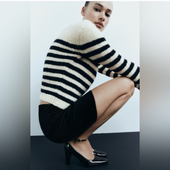 ZARA BLACK HEEL PATTERN LEATHER CLOSED SHOES - Picture 4 of 4